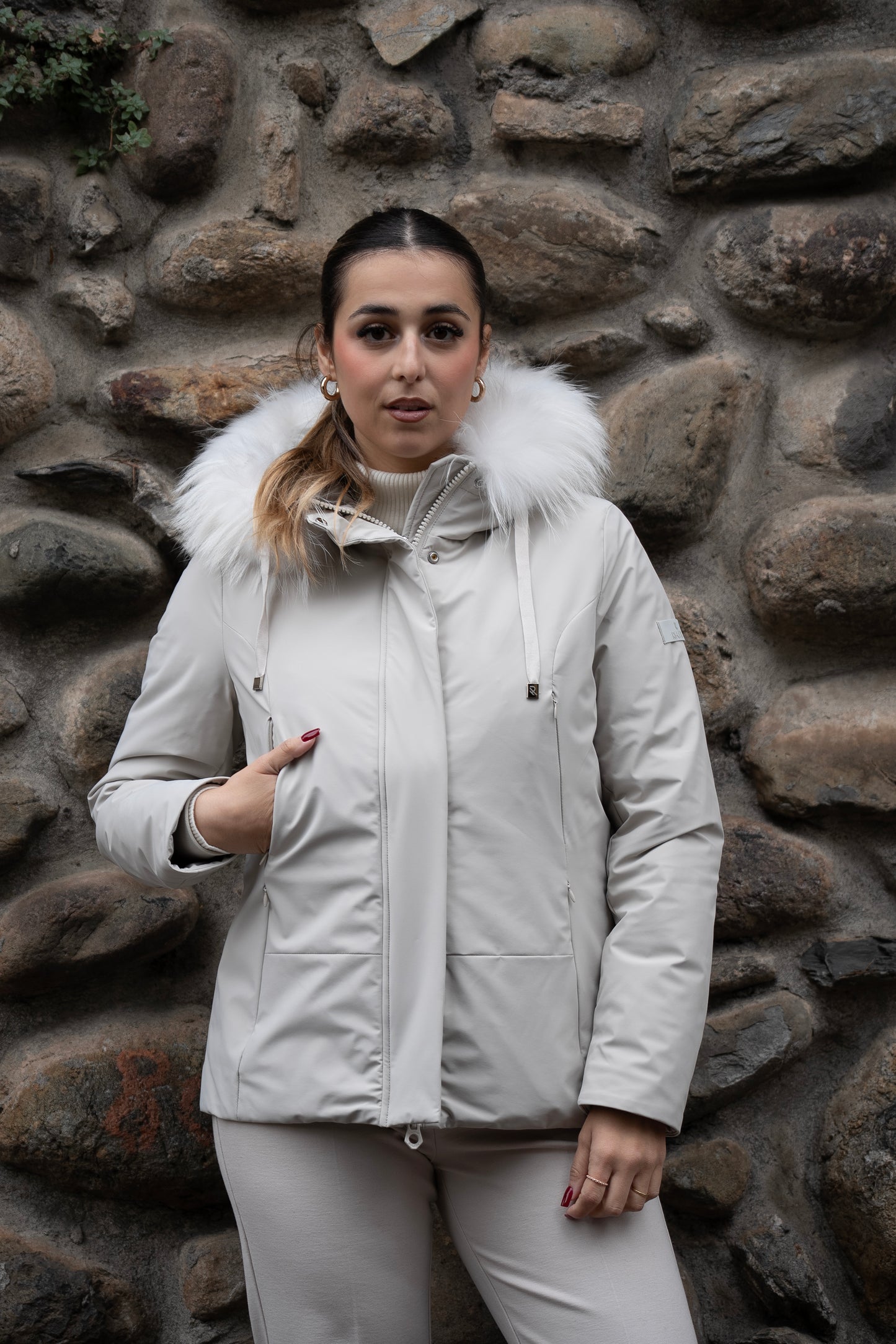 RIHUNIK cappottino corto con pelliccia