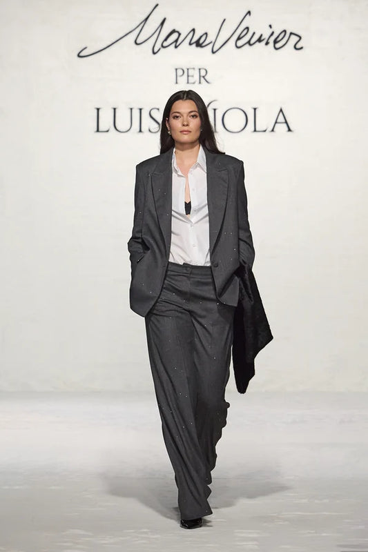 Blazer in saglia gessata ricamata