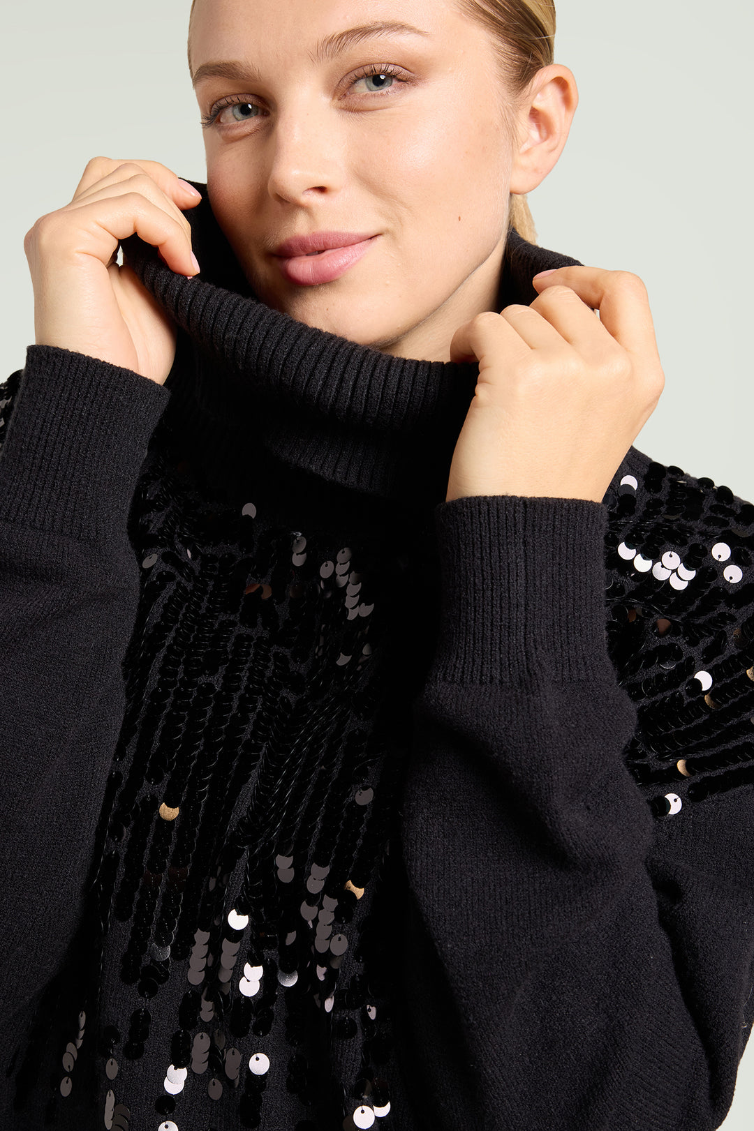 Luisa Viola Maglia ricamata con paillettes